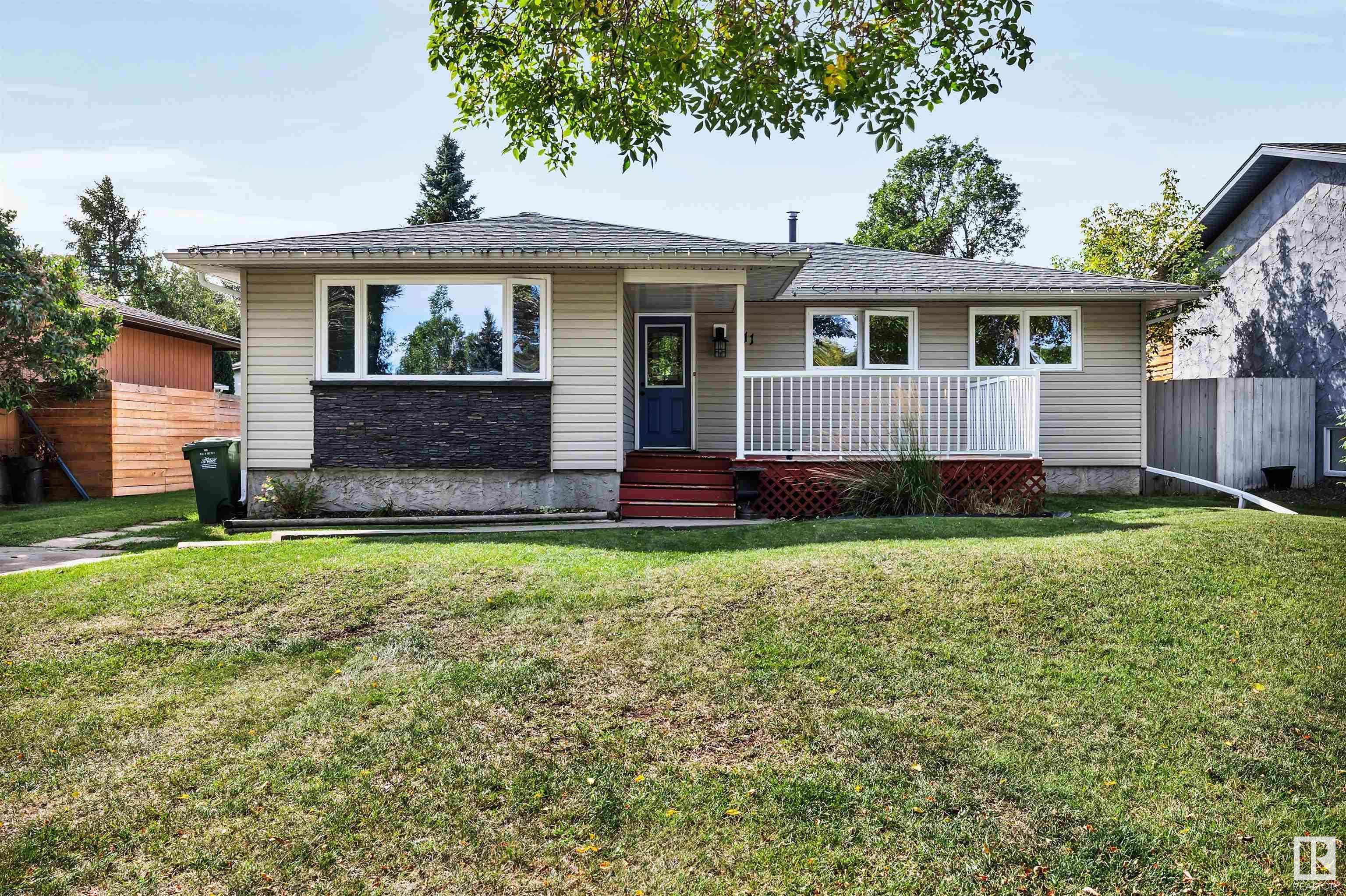 11 Anita Crescent, St. Albert, Alberta, T8N 2W3