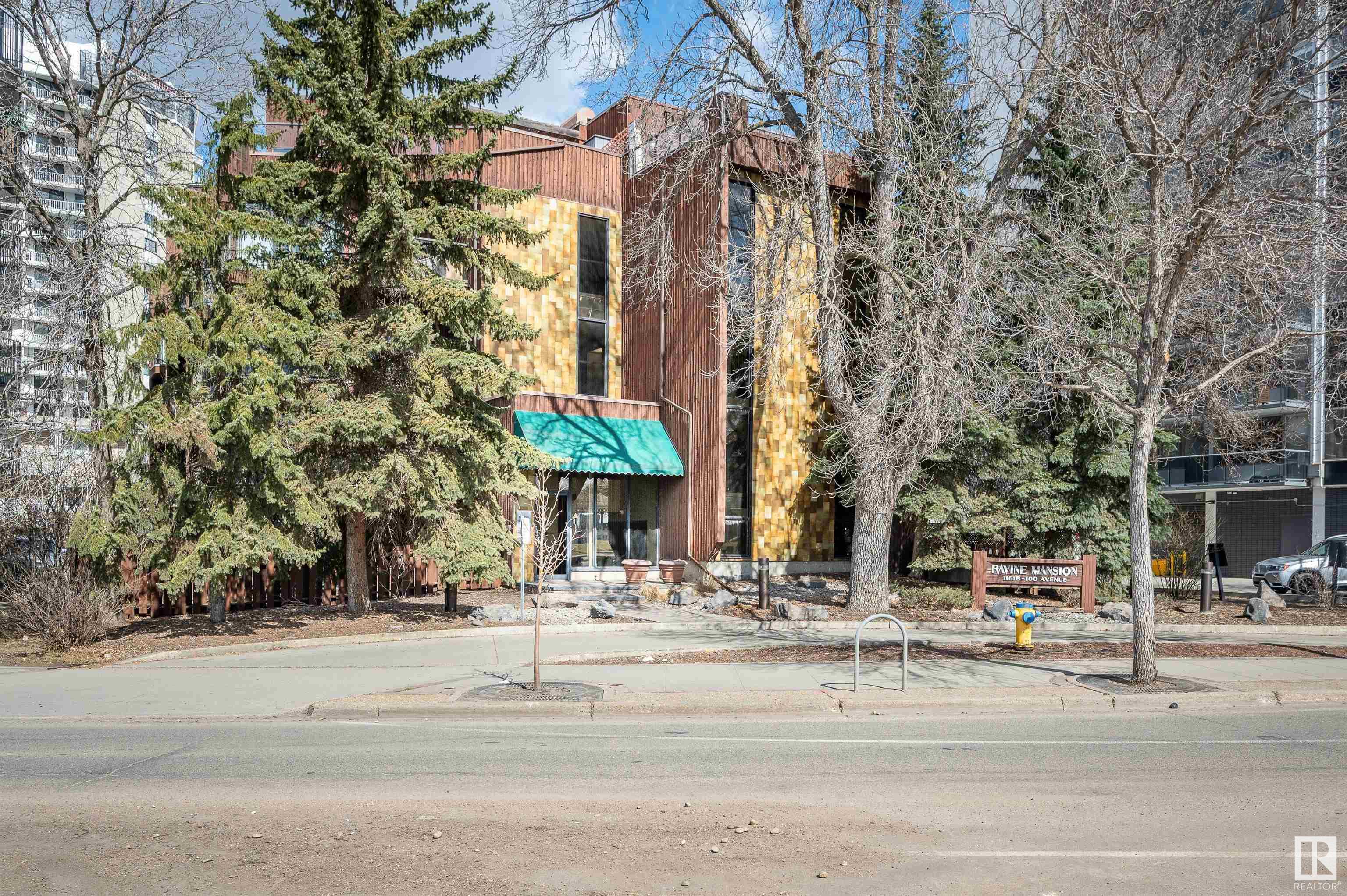417 11618 100 Avenue Edmonton Alberta