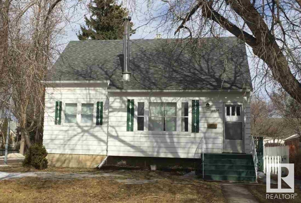 10536 67 Avenue, Edmonton, Alberta, T6H 1Z5