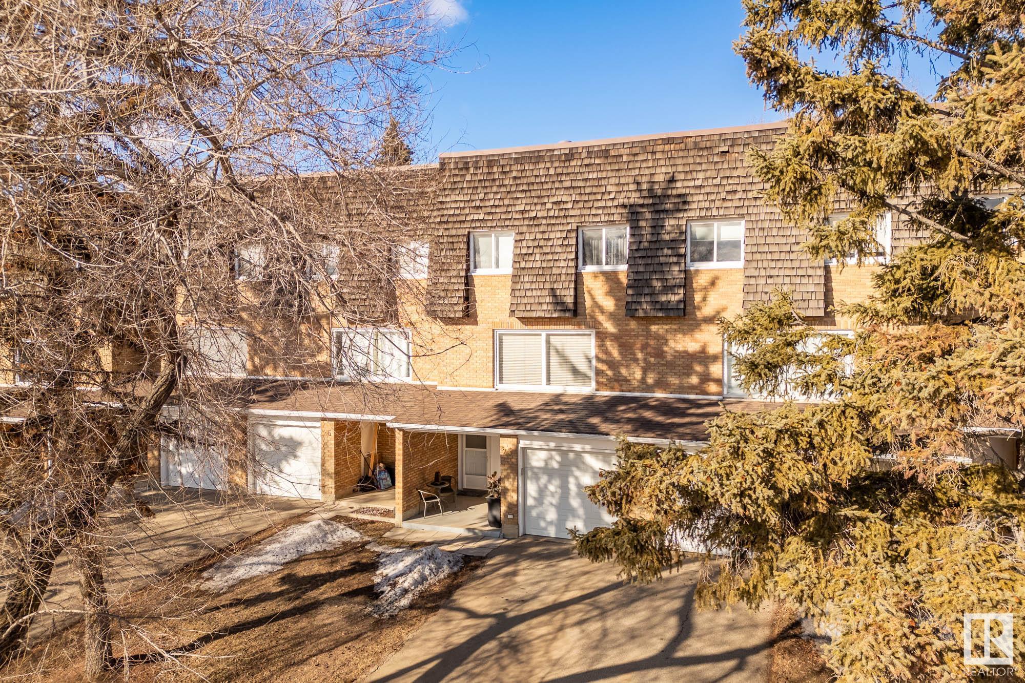 25 Great Oaks, Sherwood Park, Alberta, T8A 0V8